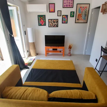 La Bulle, Cocon Douillet Renove * Μεντόν